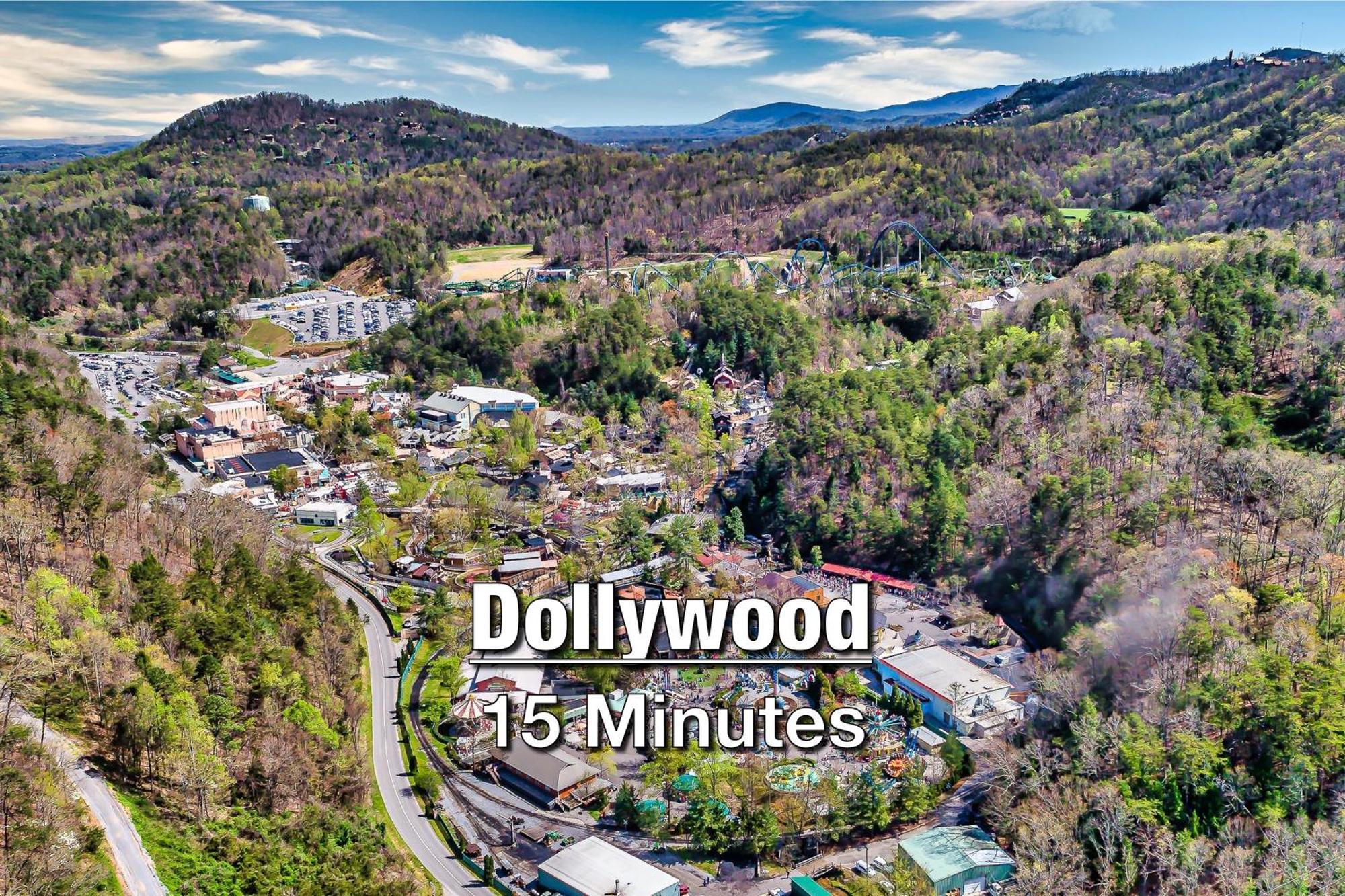 New Luxury Cabin With Stunning Mountainviews,Hottub, Firepit, Fireplace,2 Kingbeds, 2 Covereddecks,Bbqgrill, Shuffleboard And Pool Access Sevierville Ngoại thất bức ảnh